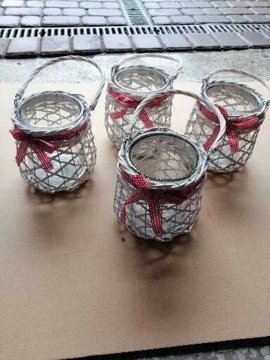 Lampion świecznik w koszyczku