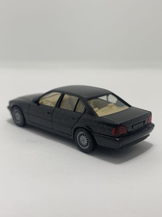 BMW 7 da Herpa 1/87
