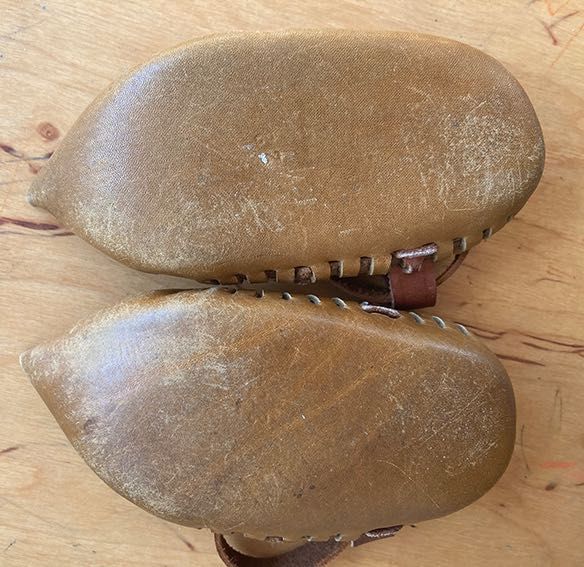 Kierpce / buty dla dziecka z naturalnej skóry r. 22