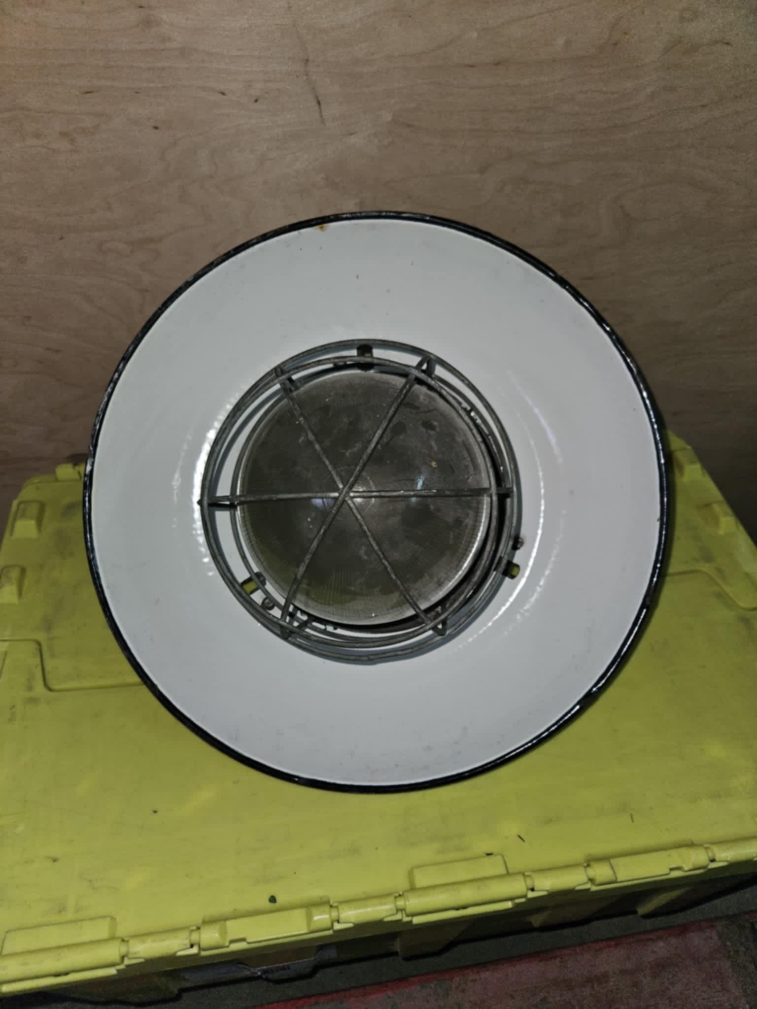 Lampa przemysłowa