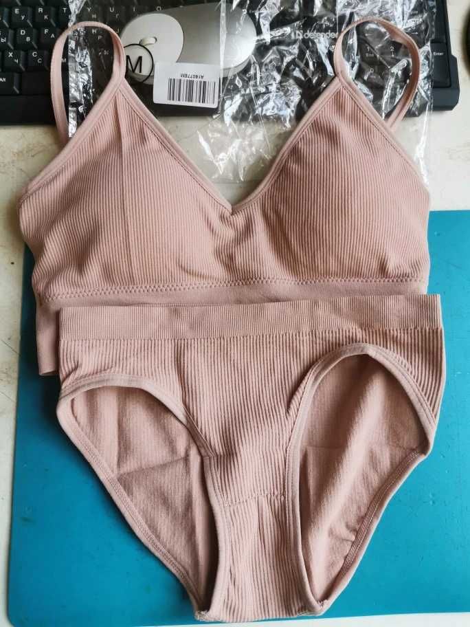 Сексуальный бесшовный хлопковый комплект белья в рубчик. Size S, НОВЫЙ