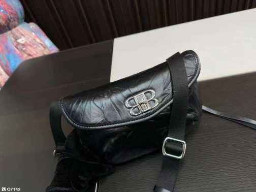 Torebka damska elegancka Balenciaga 511-06