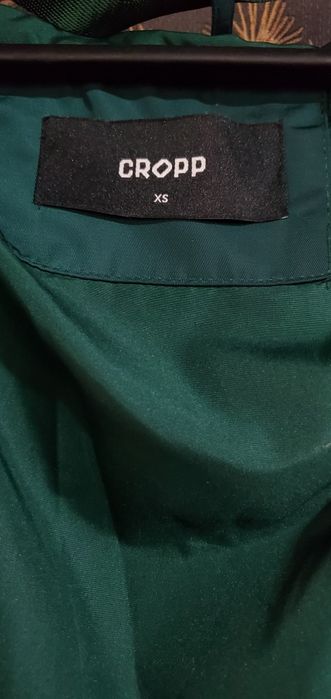 Пальто зимове стьобане колір зелений оксамитовий розмір xs Cropp