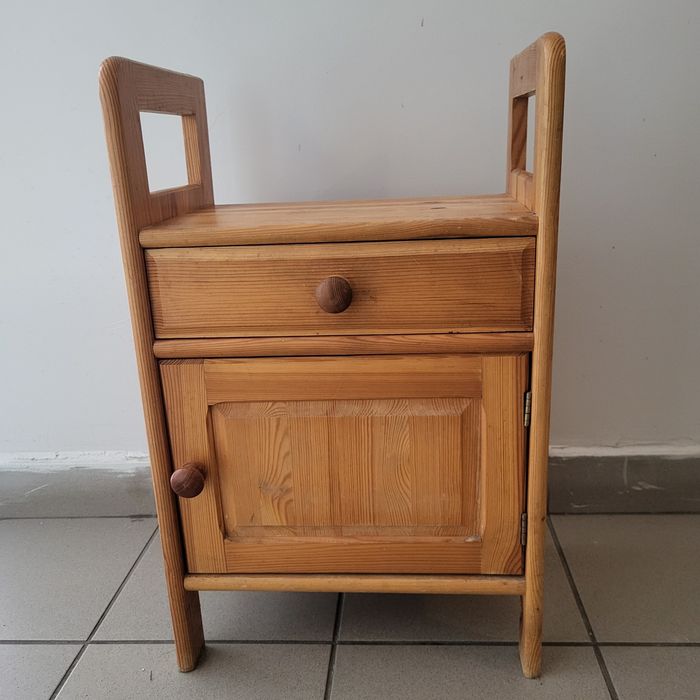 Szafka nocna drewniana, z szufladą