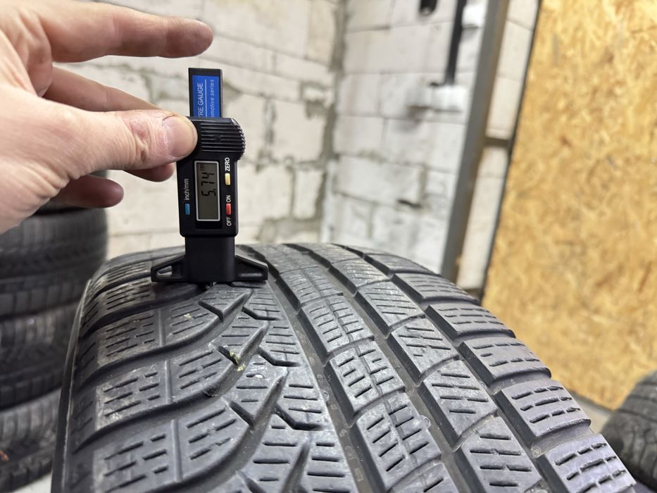 245 45 19 Pirelli Pzero winter шини зимові