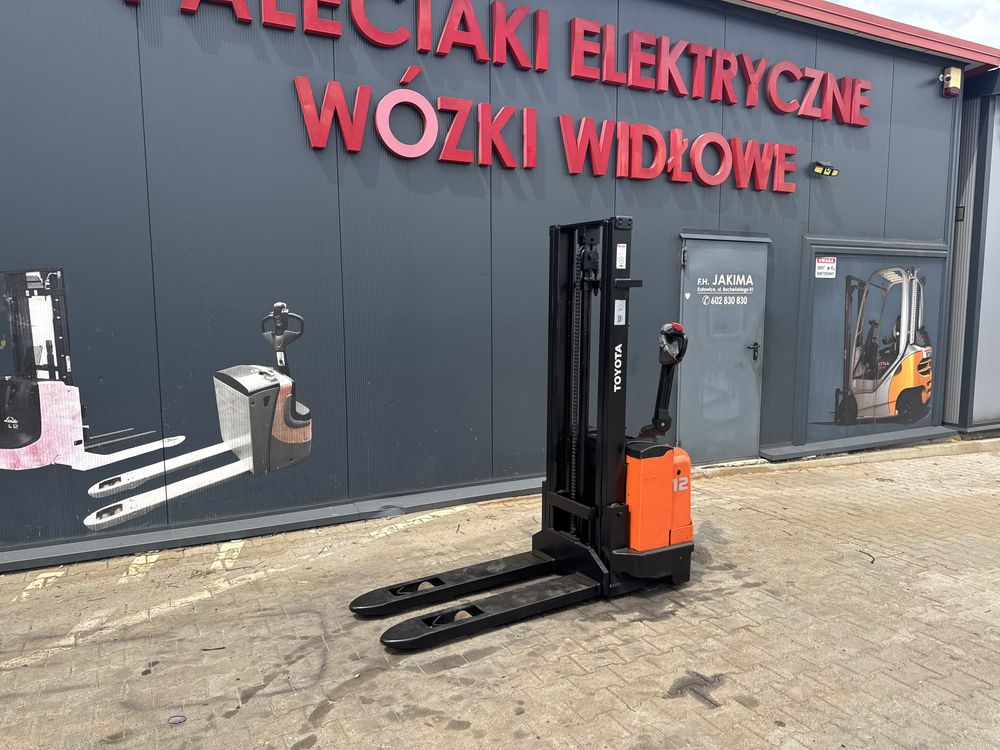 Paleciak elektryczny Toyota BT SWE 1200 kg 290 cm wózek sztaplarka
