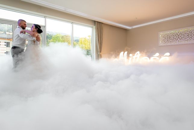 Ciężki Dym/ Taniec w chmurach na wesele/Napis LOVE/fotobudka