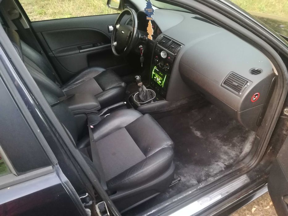 Przód kompletny Mondeo MK3 kolor G0 maska błotnik lampa zderzak xenon