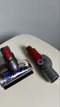 Dyson V12 akcesoria - mini elektroszczotka + końcówka low reach