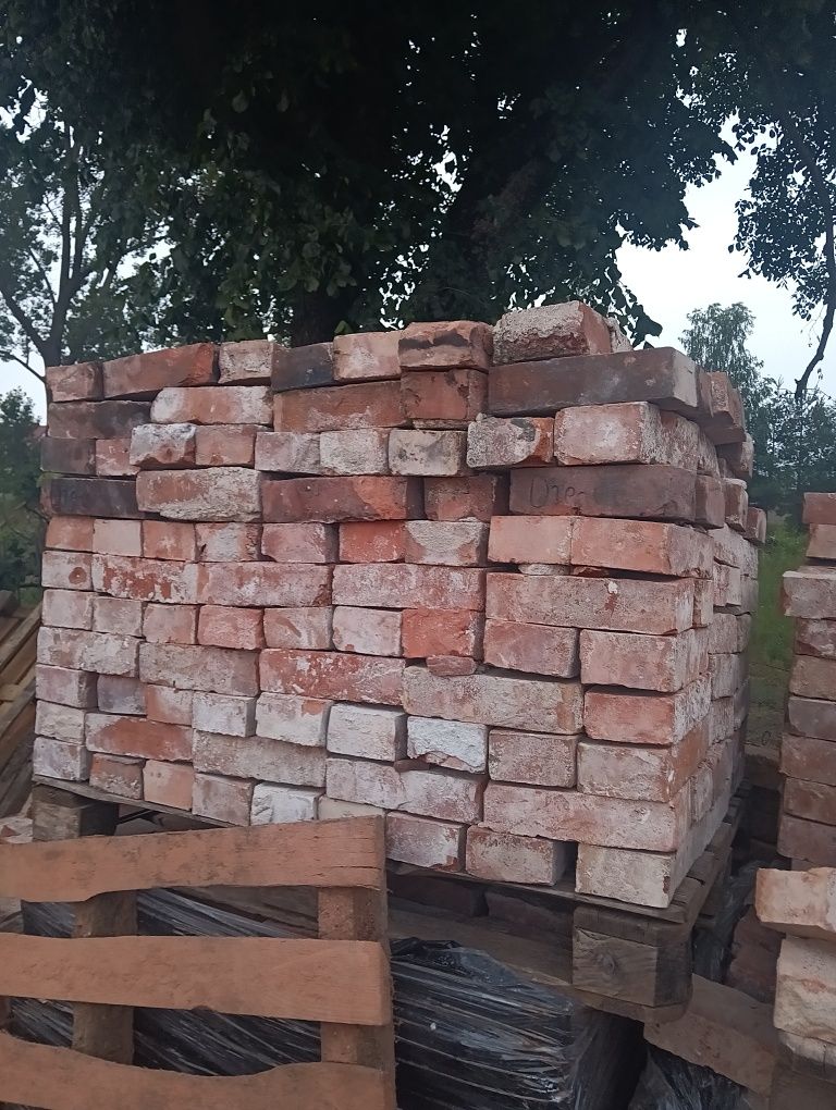 Cegła z rozbiórki