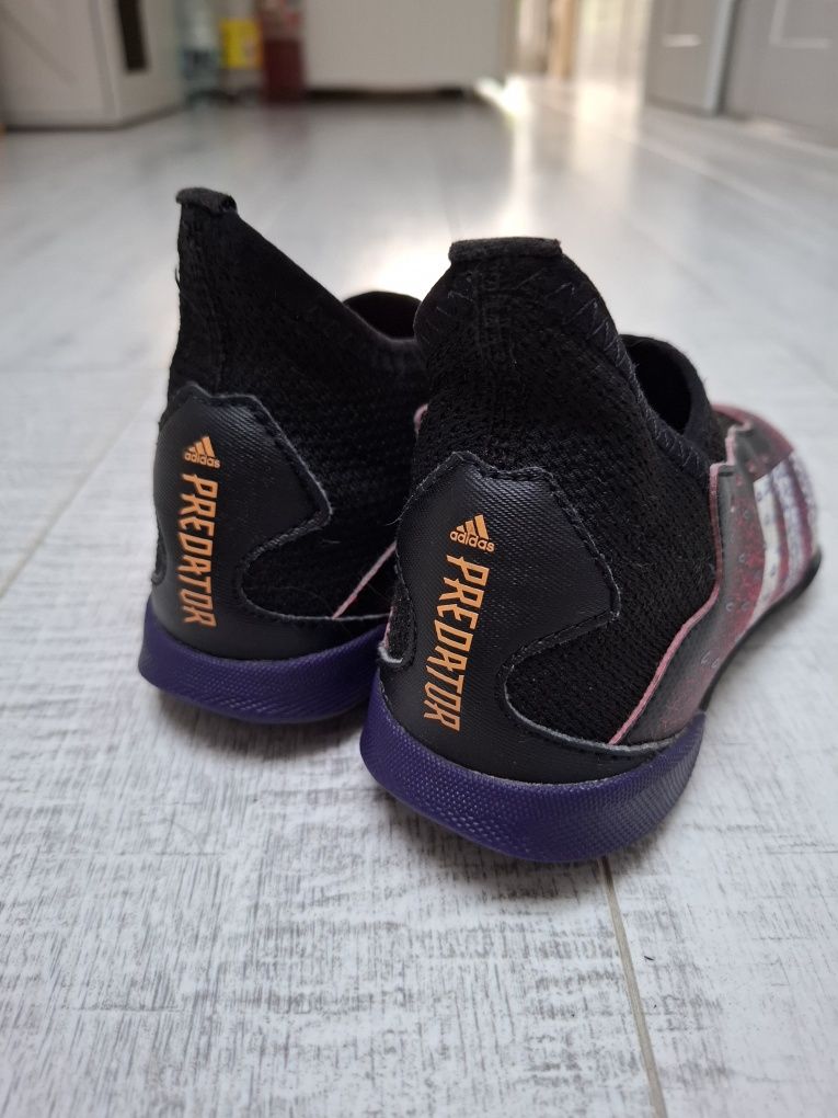 Turfy lanki buty do piłki nożnej na skarpecie adidas predator kultowe