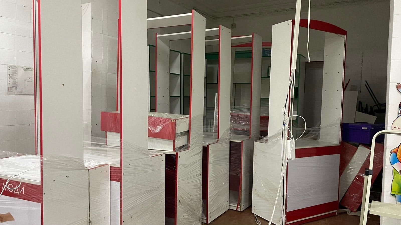 Мебель для аптеки БУ (Одесса, самовывоз)