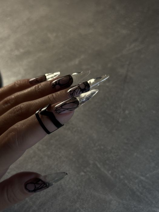 Manicure hybrydowy z sercem.Rzeszów – Centrum