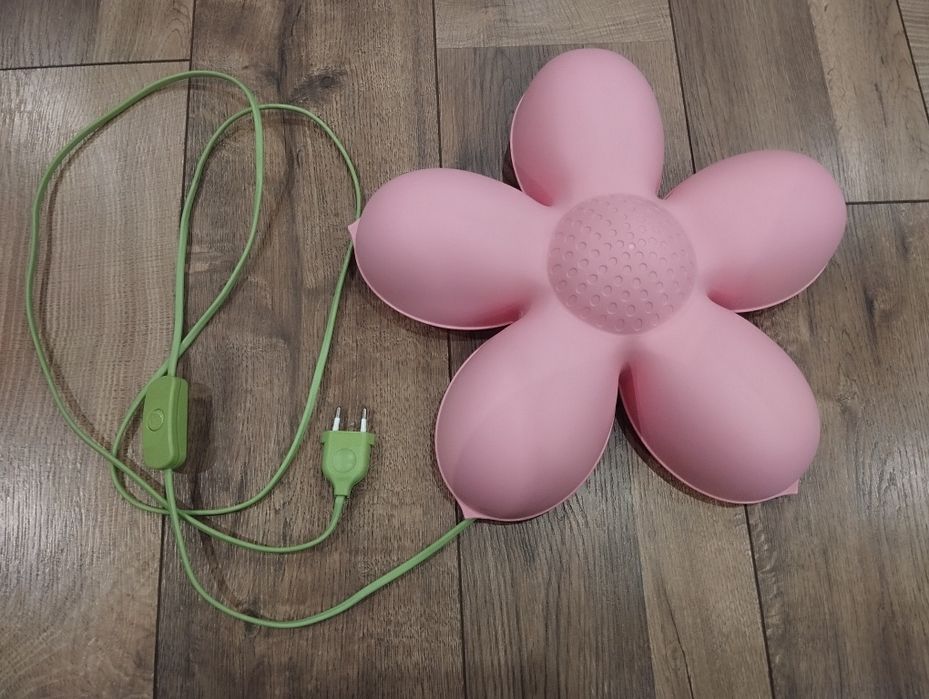 Lampka nocna kwiatek ikea