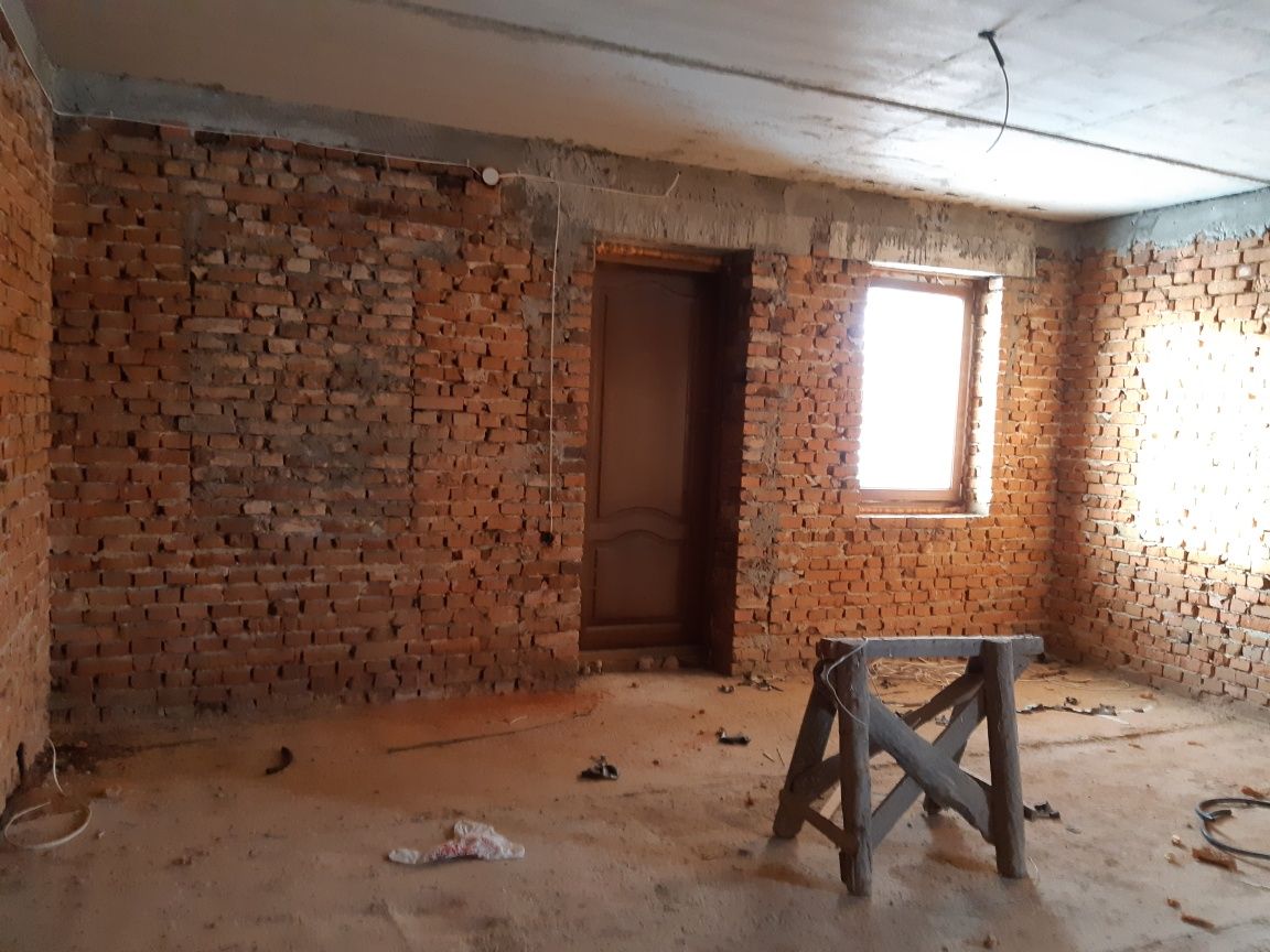 Продам велику хату