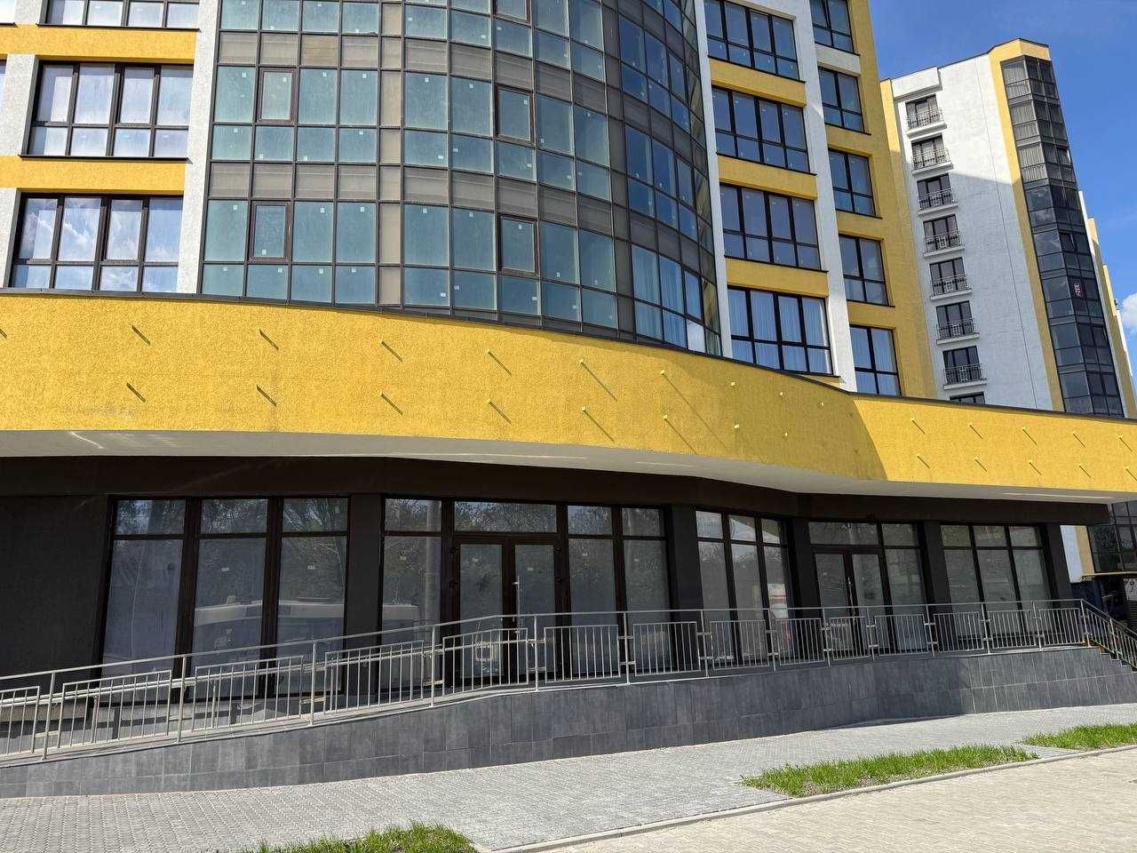 Продаж: 3-х кімнатна квартира з величезною терасою, ЖК Листопад