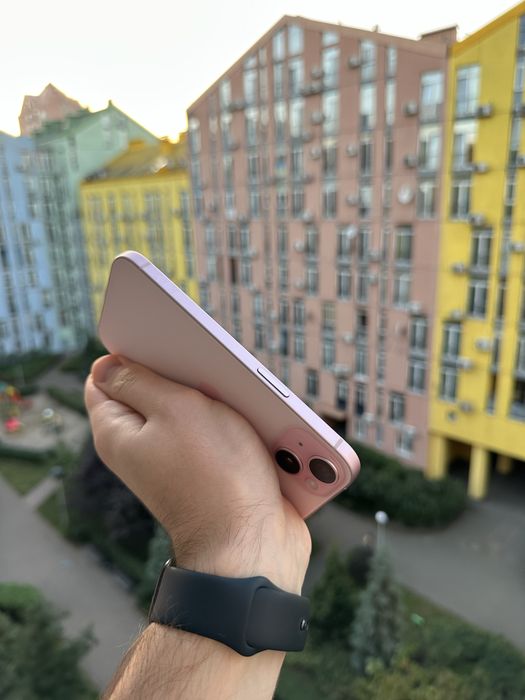 Физ сим 97% Аккум Идеал iPhone 15 128Gb Pink Айфон
