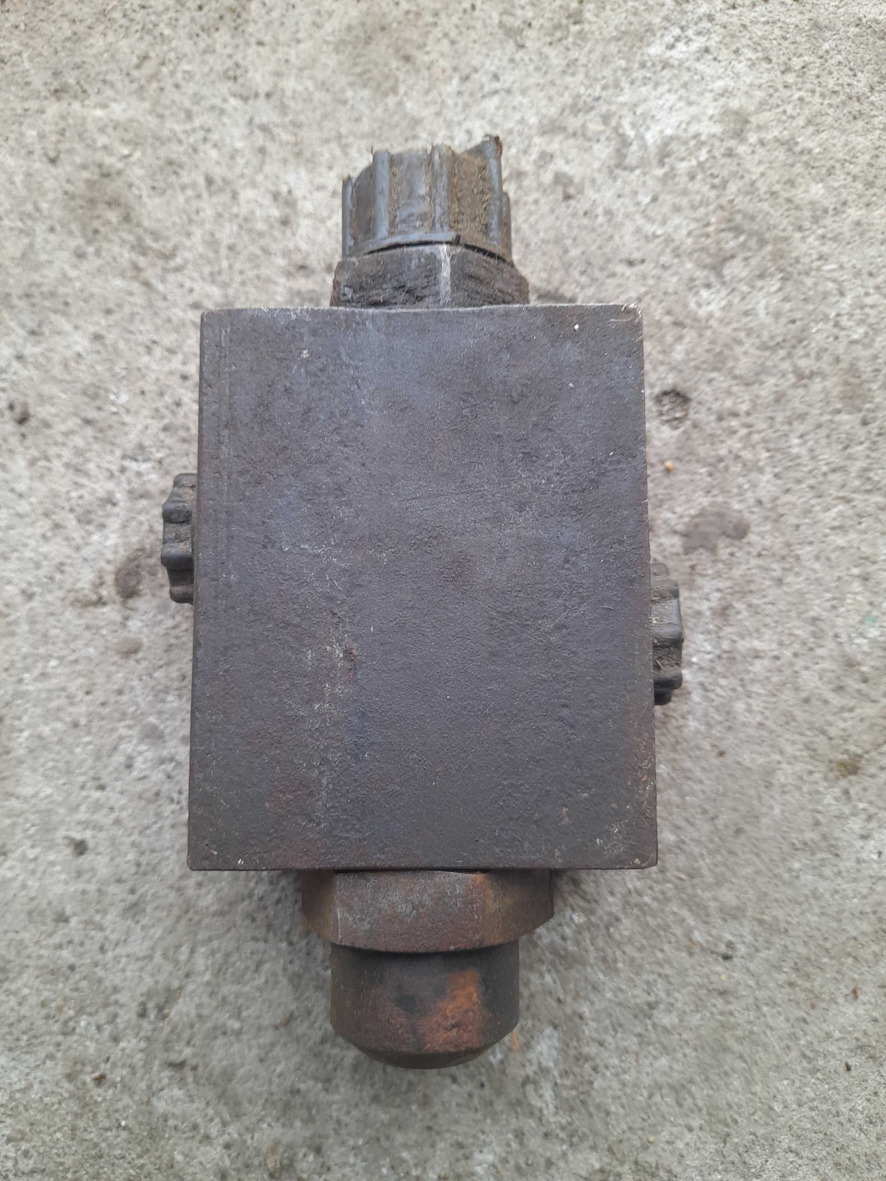 Zawór przelewowy ZP3, oraz regulator przepływu ładowacz cyklop