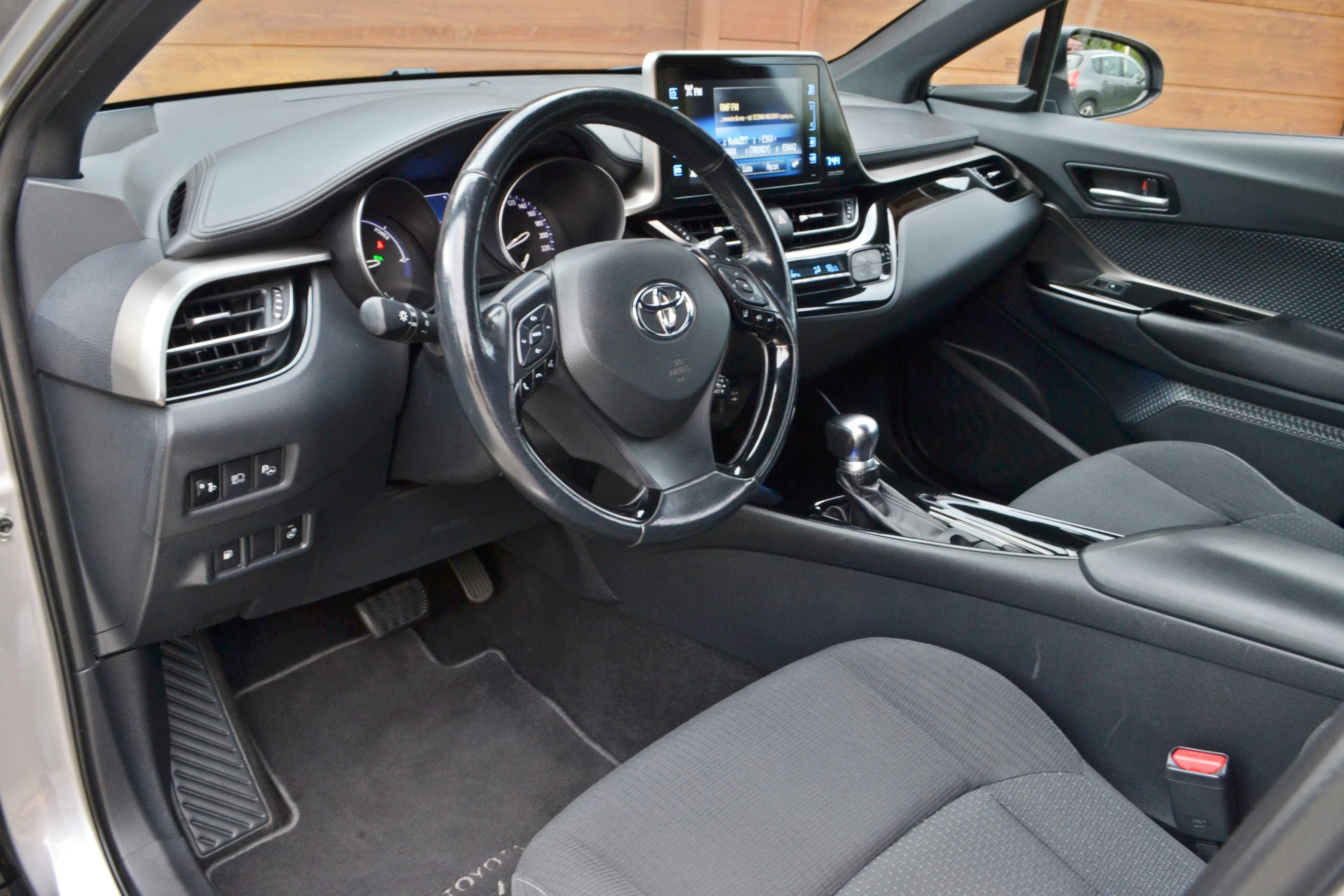 # Toyota C-HR # 1.8 hybryda # 2019 # automat #