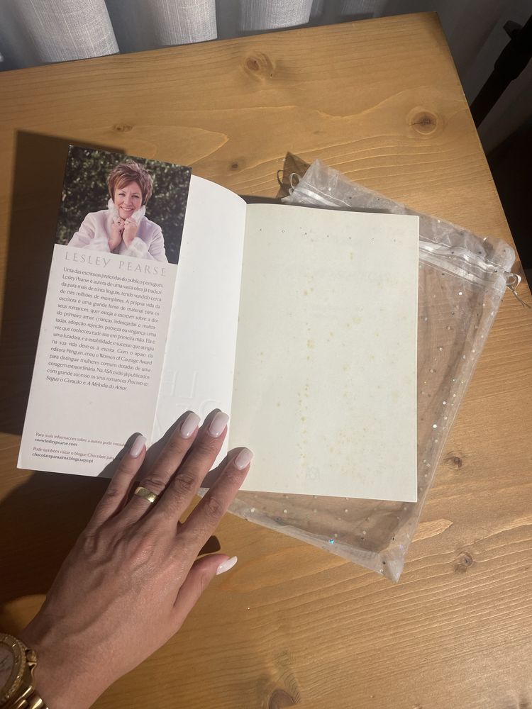 Livro “ Nunca me Esquecas” de Lesley Pearse