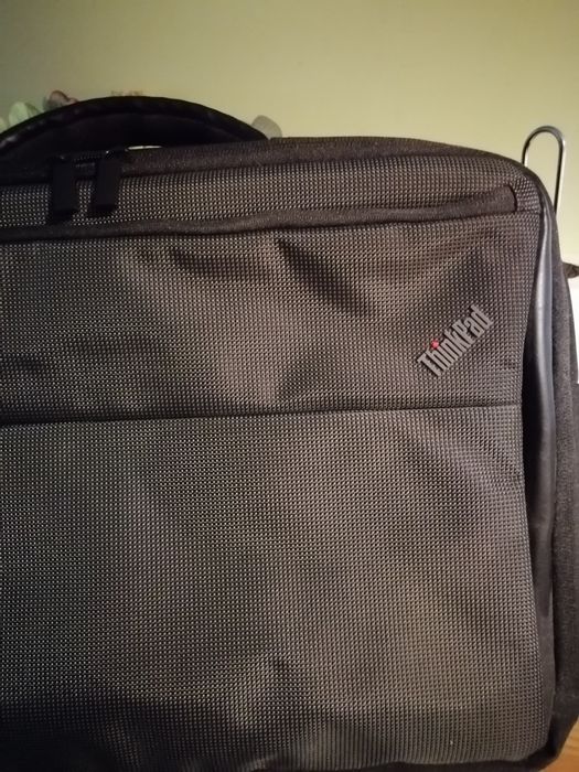 Nowa torba na laptop.