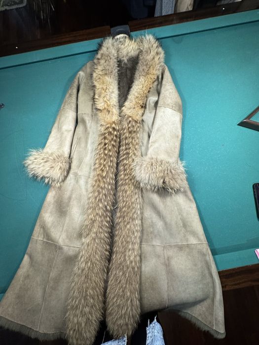 Casaco de pele comprido como novo