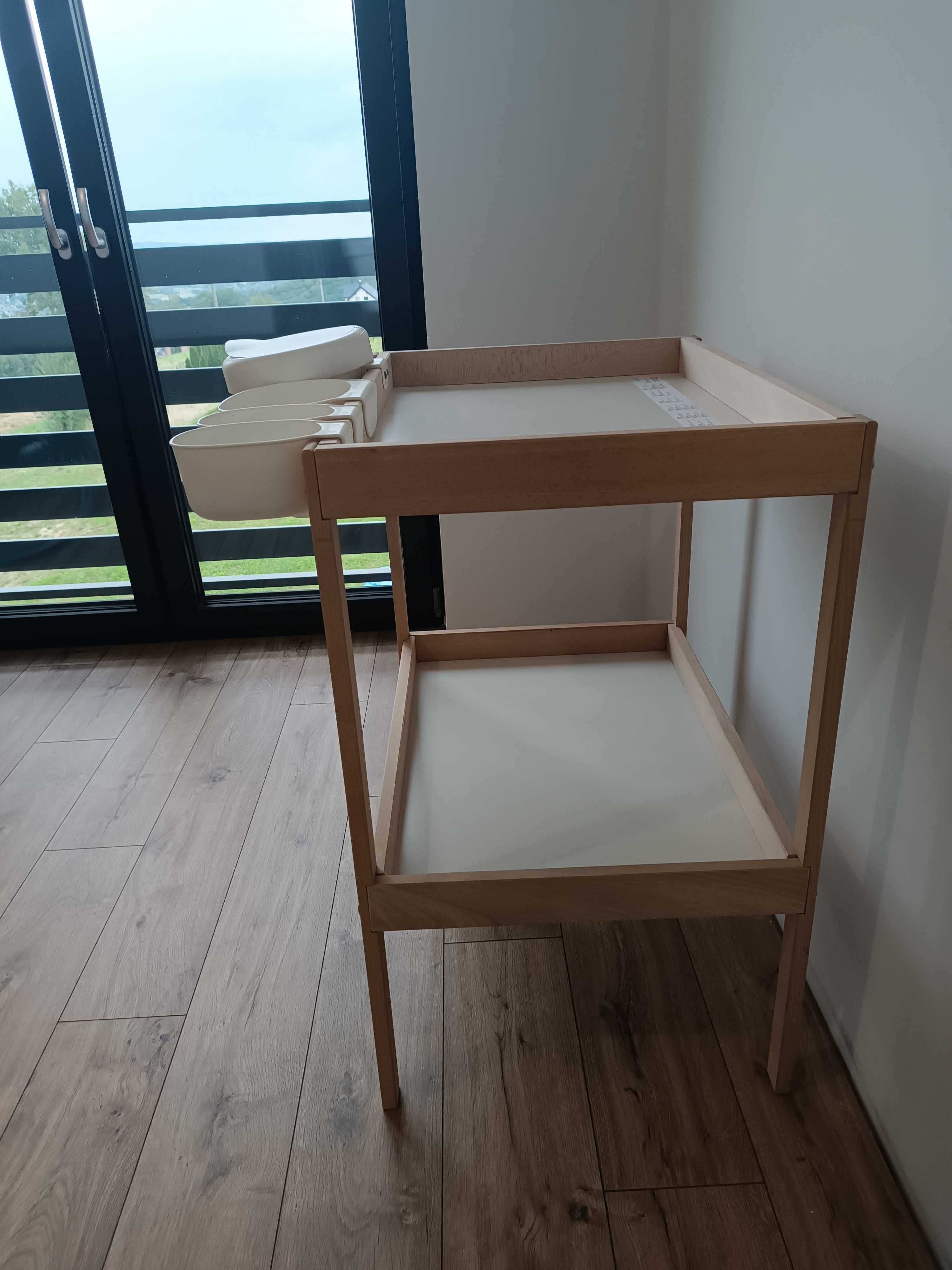 Przewijak Ikea z pojemnikami