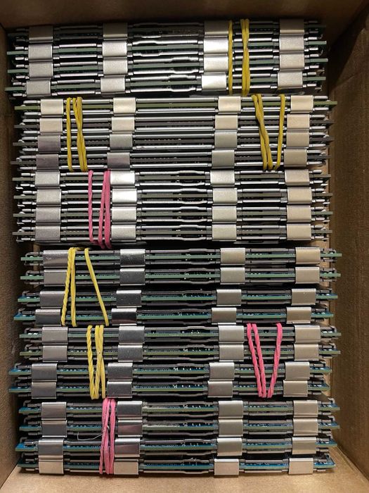 Оперативна памʼять серверна 8 гб/16 гб ddr 3