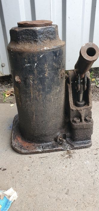 Домкрат гідравличний 25тонн