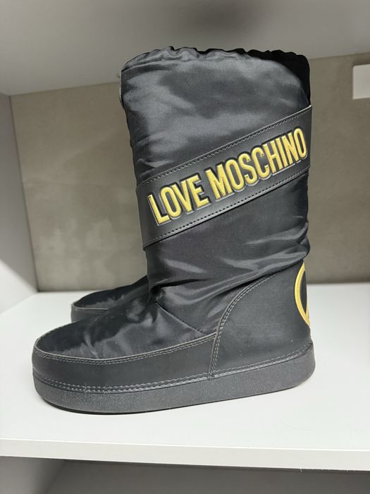 Продам сноубутси,луноходи,сапоги,37-38 розмір