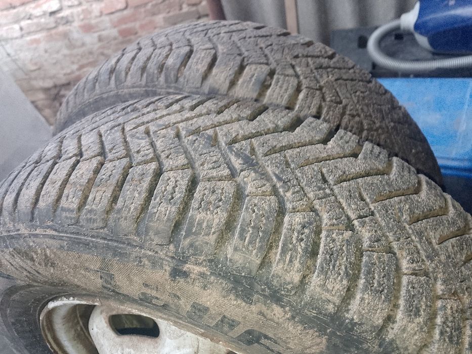 Продам зимнюю резину р 13 разболтовка 4 98