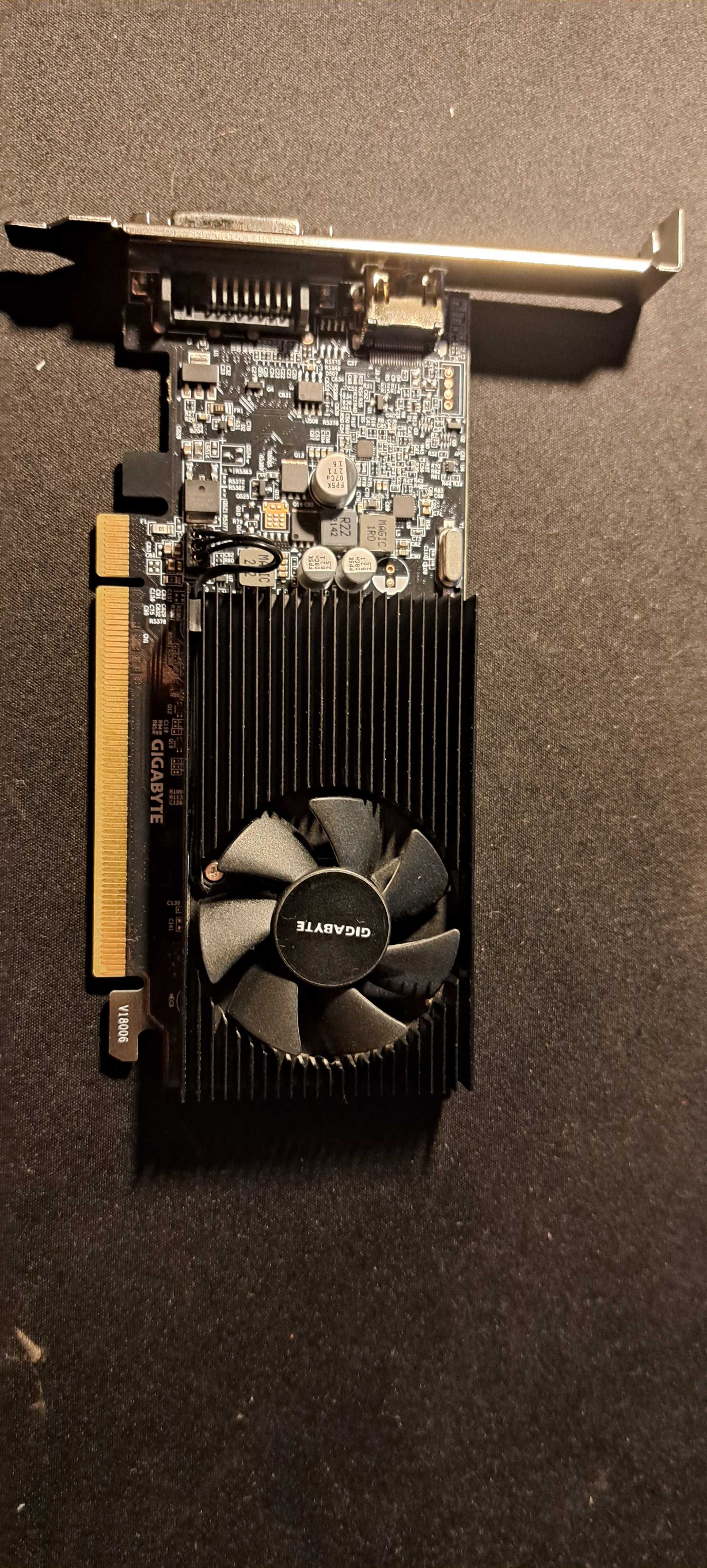 GeForce GT 1030 nvidia gigabyte .