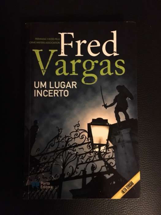 Livro”Um lugar incerto-Fred Vargas”