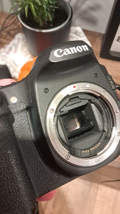 Canon eos 50 D z obiektywem