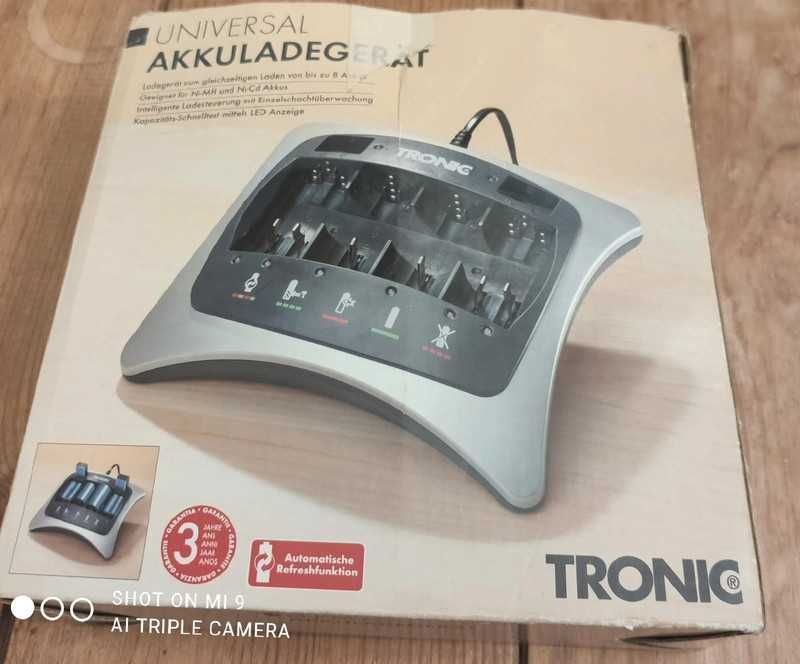 Carregador de pilhas Tronic