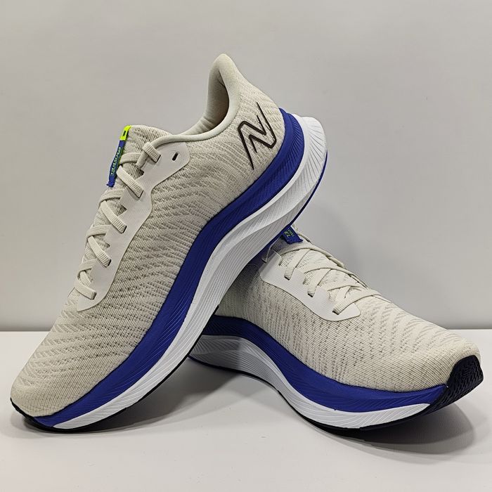 кросівки New Balance FuelCell 44.5р/28.5см