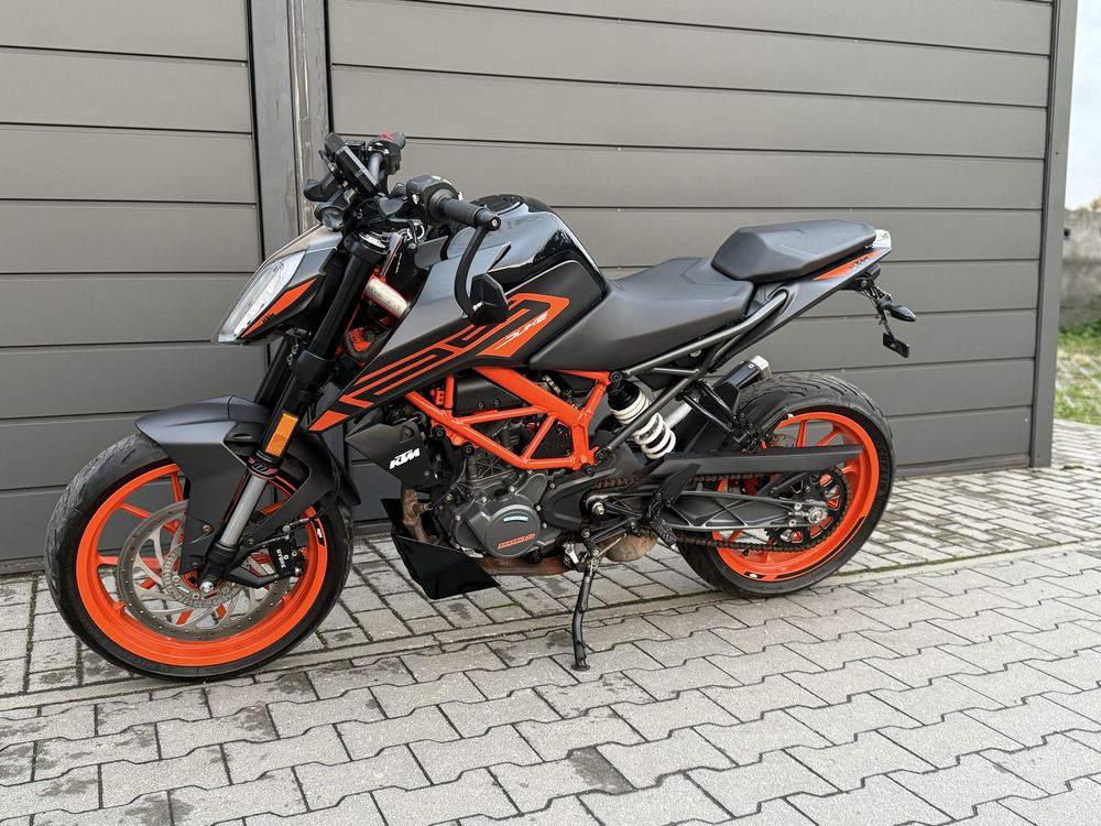 Ktm Duke 125 z 2021r 21 tys km Niemcy 1 wlasciciel cb125r mt125