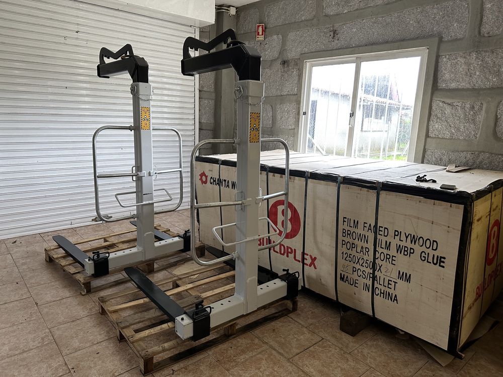 Porta paletes e acessórios para grua 2000 kg extensivel