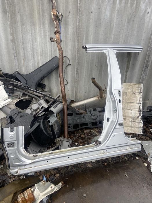 Четверть задняя правая ,порог,стойка Ниссан Рог,Nissan Rogue ,X Trail