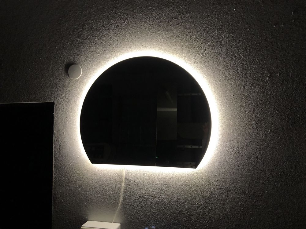 Lustro z podświetleniem LED