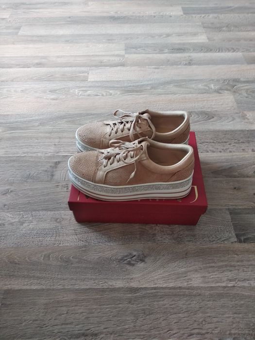 Кеди жіночі, туфлі, кросівки, снікерси на платформі танкетці 39-40р