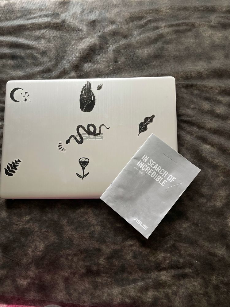 Ноутбук ASUS
