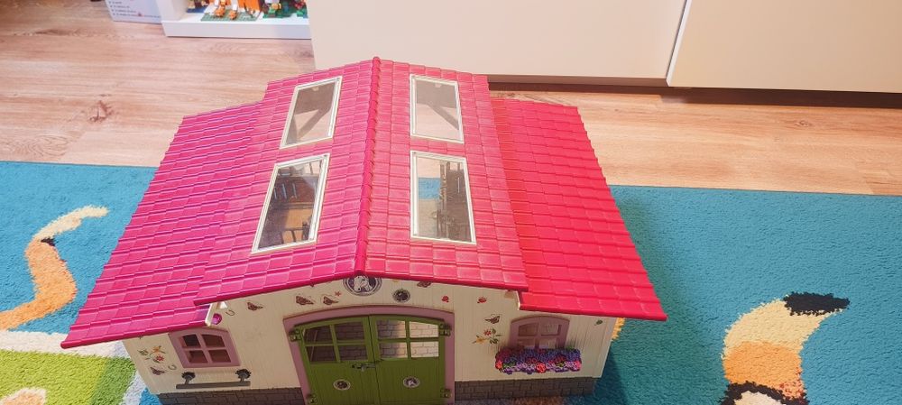 Duża stajnia Schleich