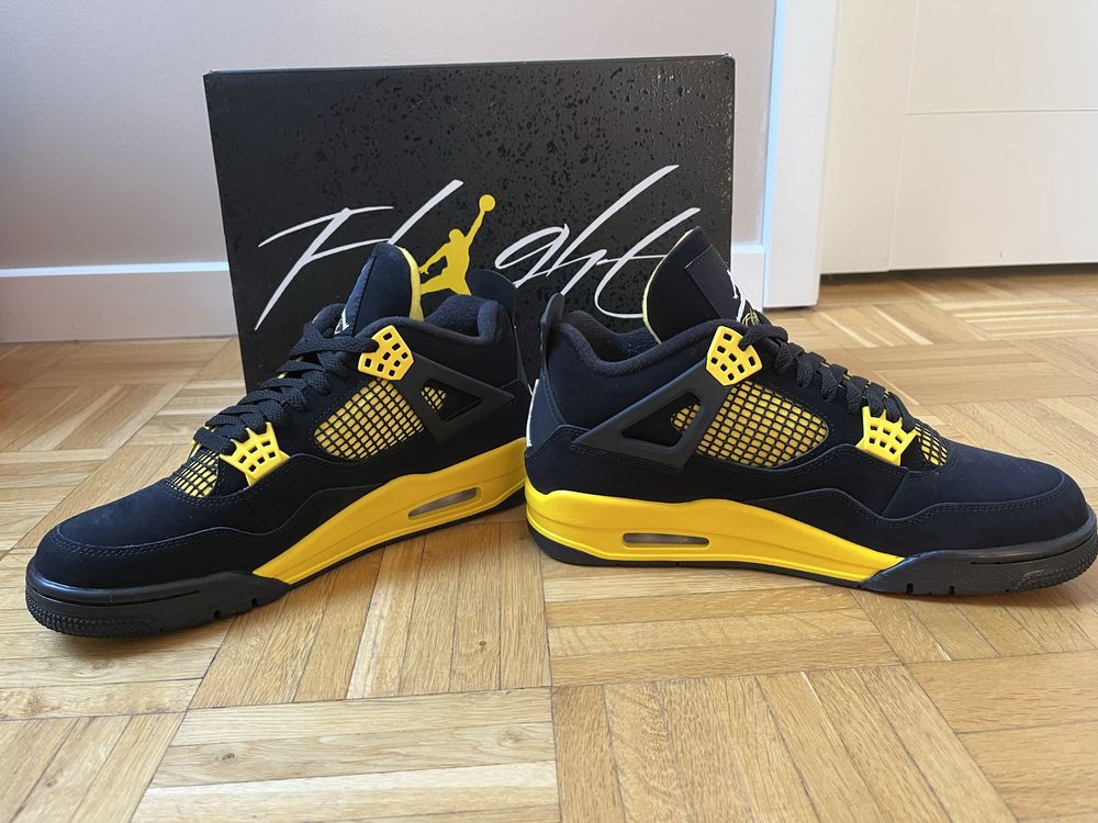 Nike Jordan retro 4 IV Thunder