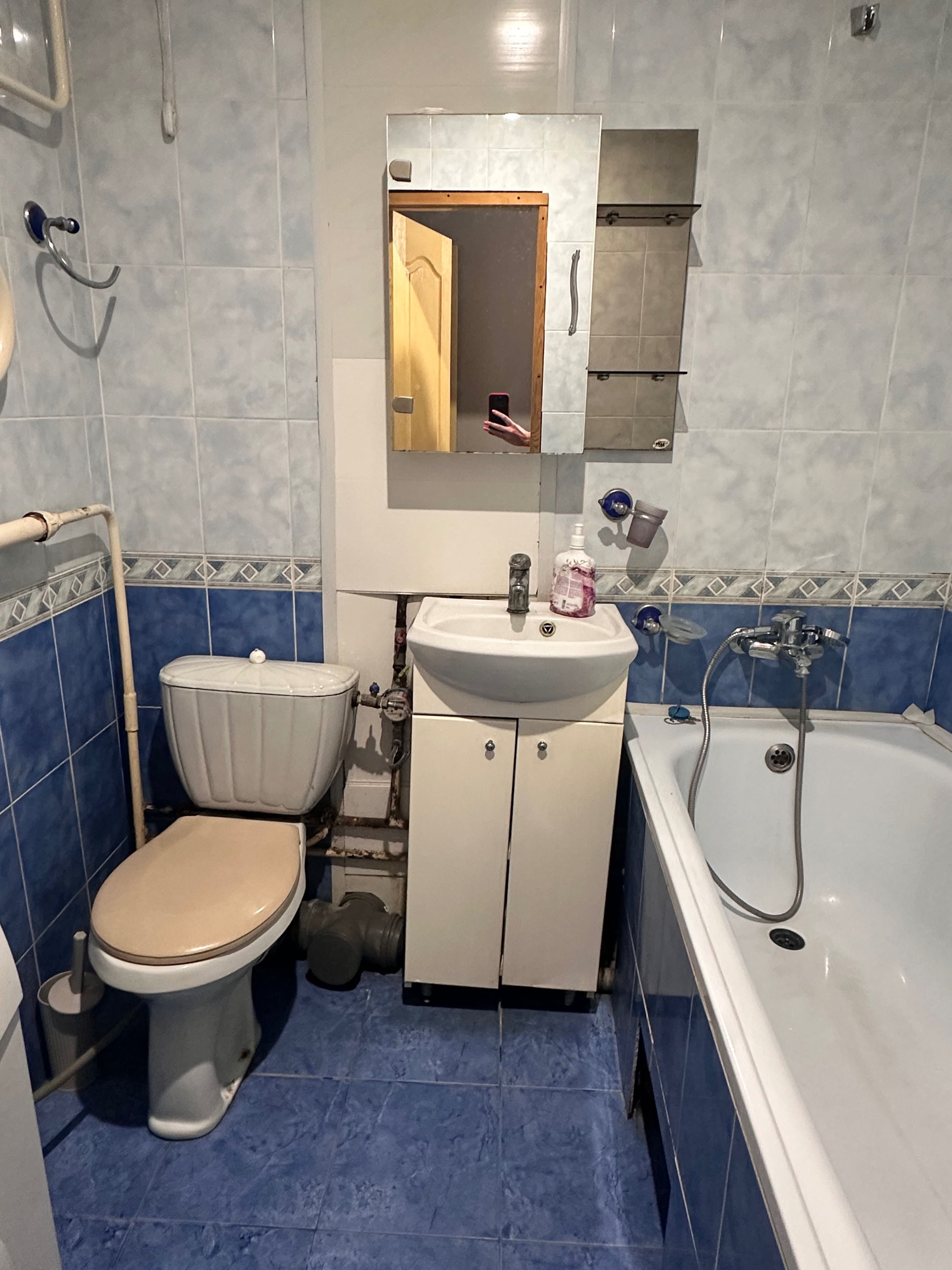 Сдам 1к подобово. 4 спальних місця, південно захід