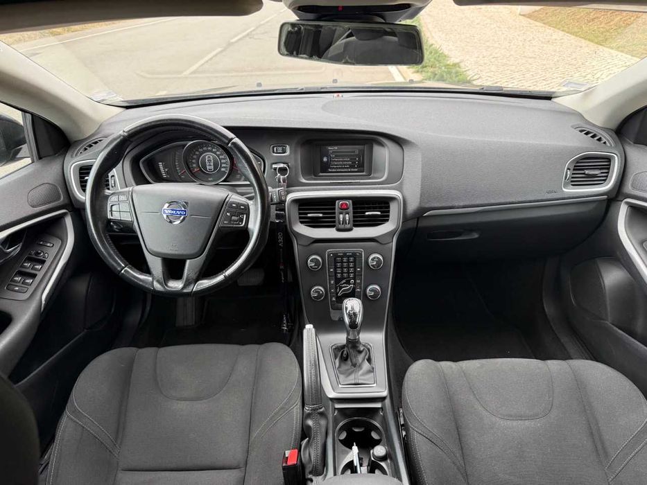 Volvo v40 D2 diesel Automatico