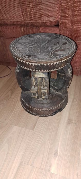 Banco em Madeira Africano