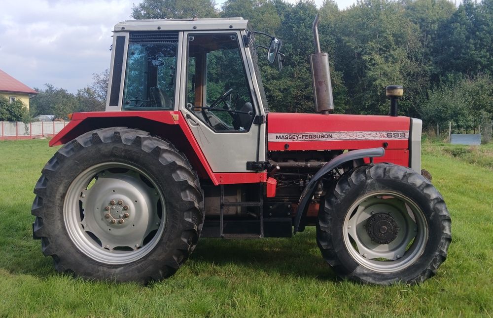 Massey ferguson  699