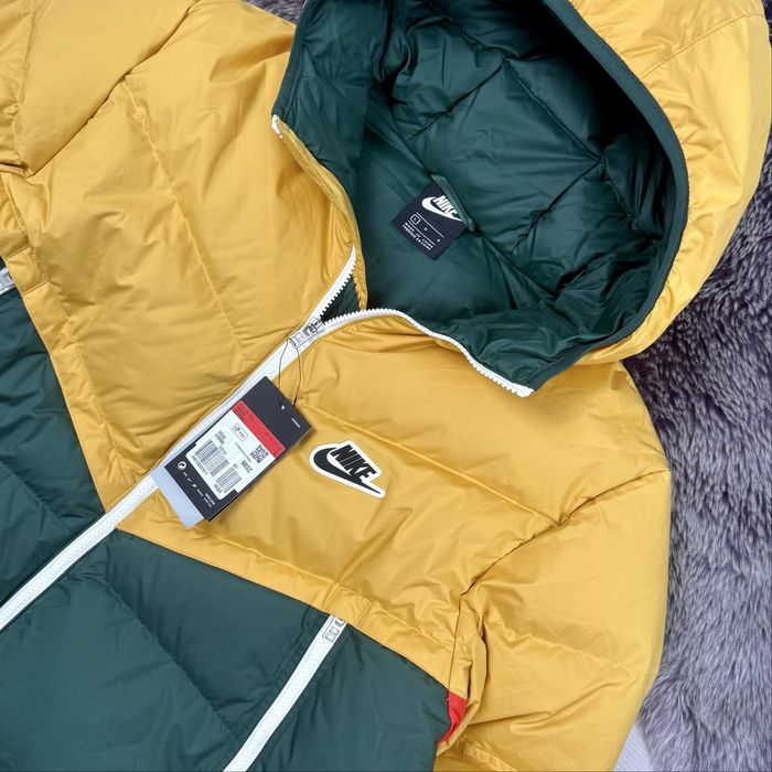 Нова зимова куртка пуховик Nike Sportswear Windrunner в розмірах 00112