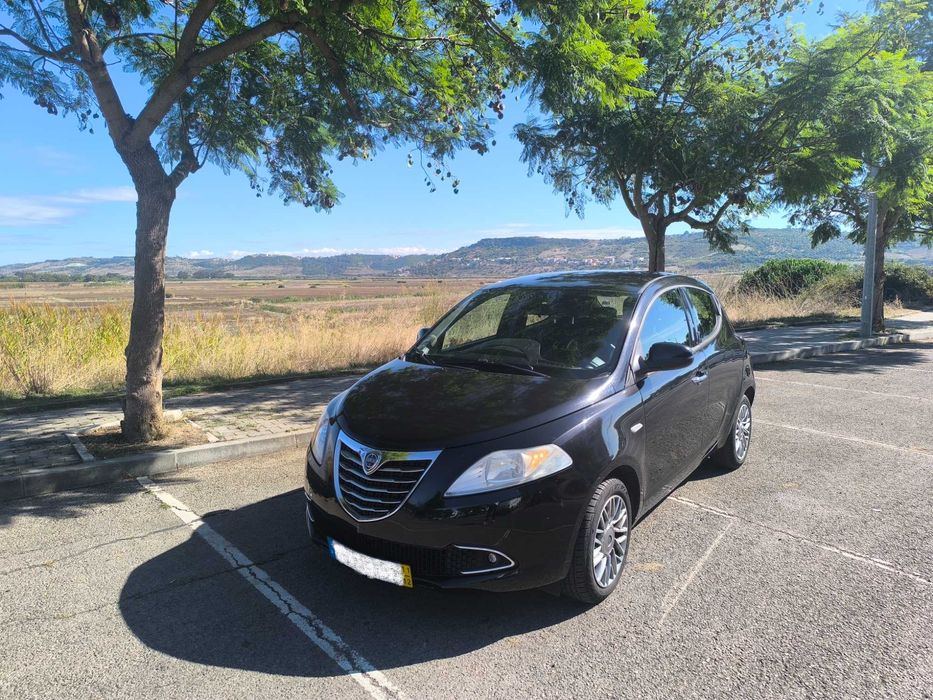 Lancia Ypsilon 1,3 Diesel Ano2011 5 Porta poucos KMS